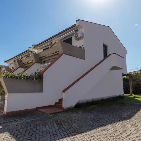 Prázdninový dům Solaris - Goelba Marina di Campo